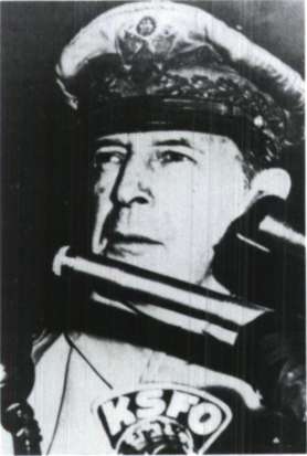 Μακ Αρθουρ (Mac Arthur), Ντάγκλας (1880 - 1964)