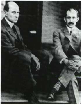Ράιτ (Wright), ΄Ορβιλλ (1871 - 1948) και Ουίλμπερ (1867 - 1912)