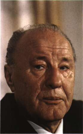 Καντάφι, Μουαμάρ (1942)